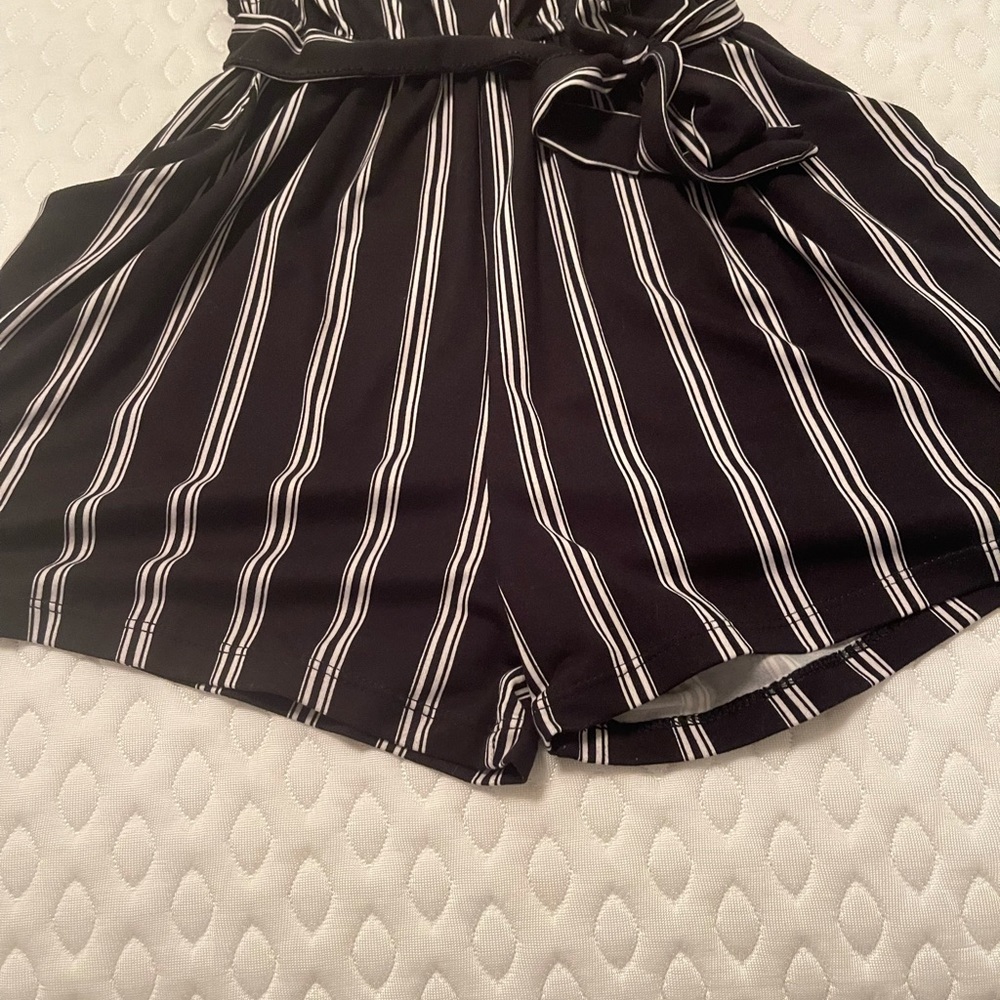 romper - Picture 2 of 3